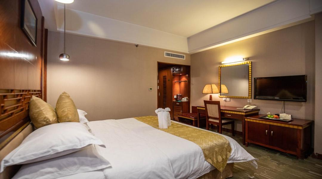 Kunming Golden Spring Hotel Dış mekan fotoğraf