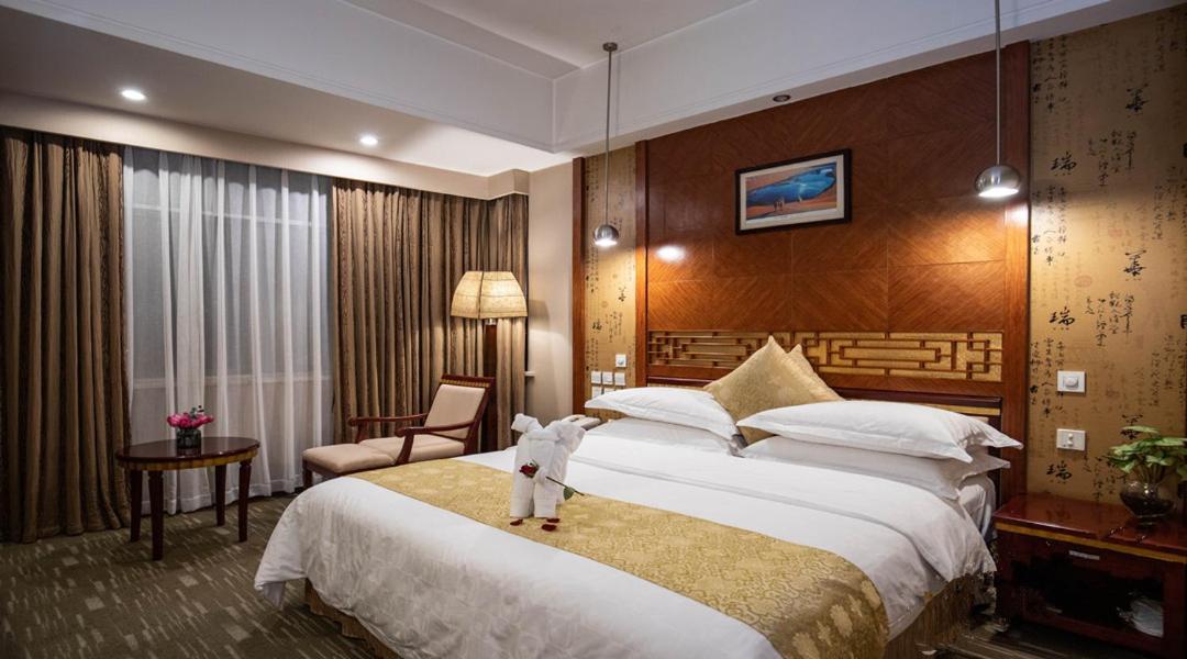 Kunming Golden Spring Hotel Dış mekan fotoğraf