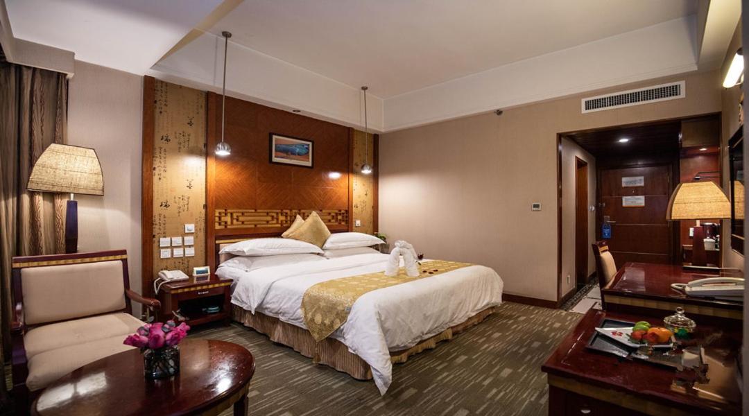 Kunming Golden Spring Hotel Dış mekan fotoğraf