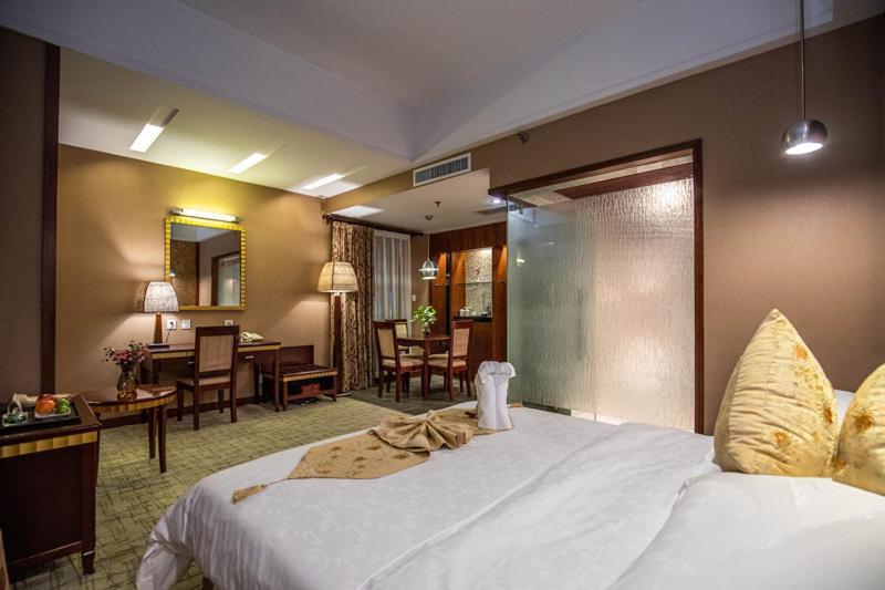 Kunming Golden Spring Hotel Dış mekan fotoğraf