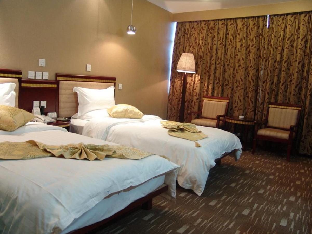 Kunming Golden Spring Hotel Dış mekan fotoğraf