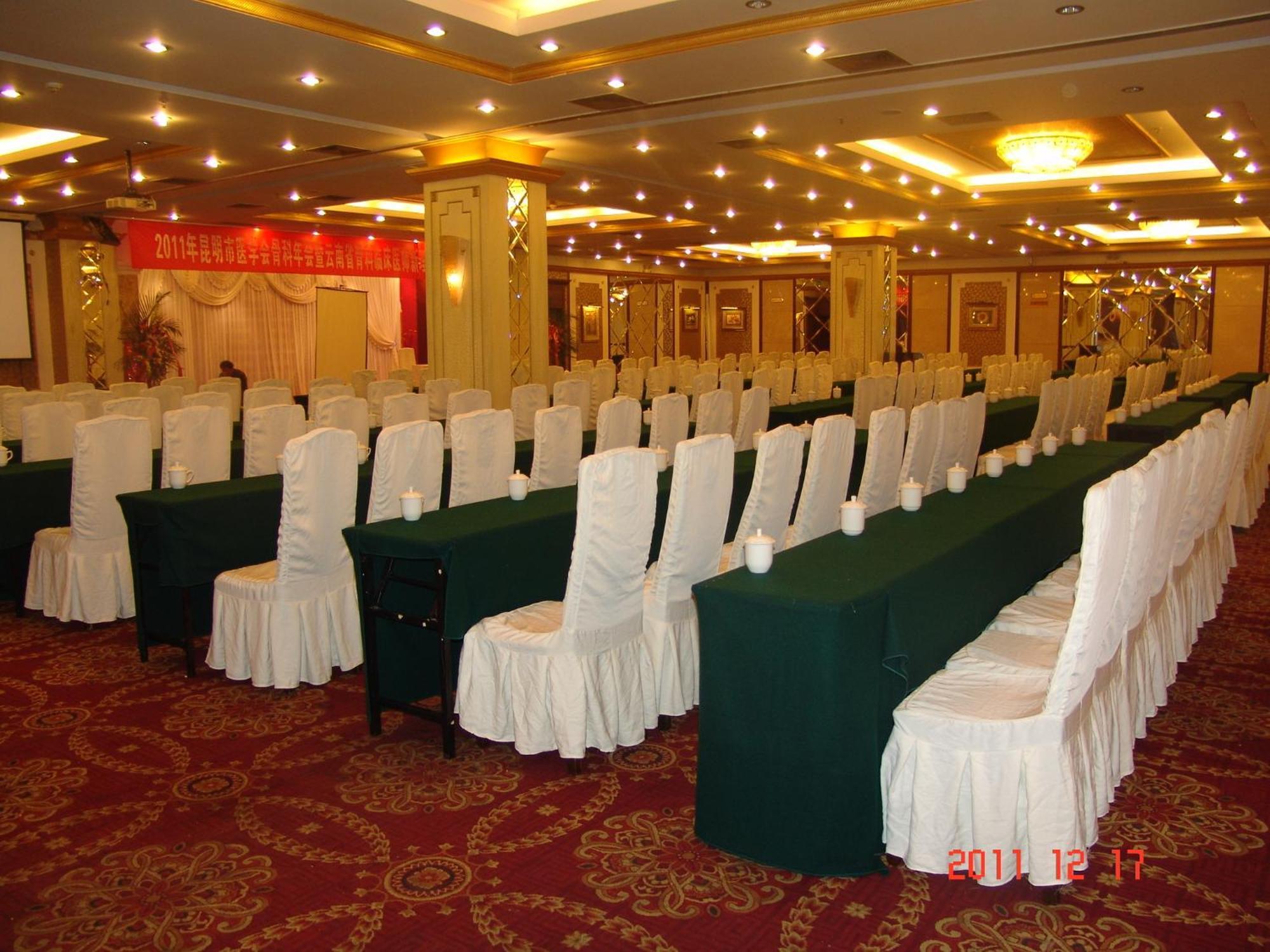 Kunming Golden Spring Hotel Dış mekan fotoğraf