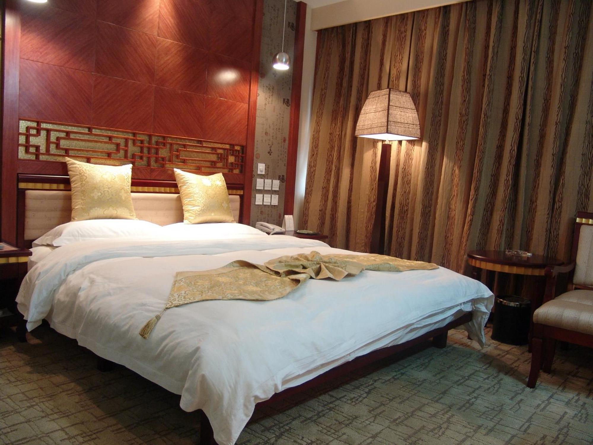Kunming Golden Spring Hotel Dış mekan fotoğraf