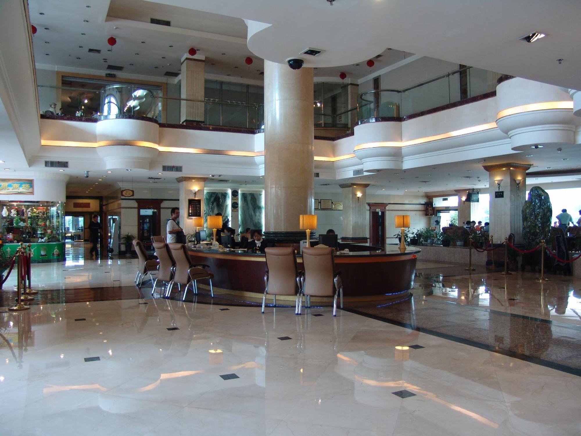 Kunming Golden Spring Hotel Dış mekan fotoğraf