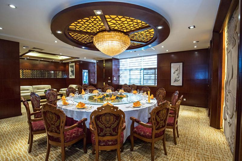 Kunming Golden Spring Hotel Dış mekan fotoğraf
